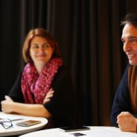 De gauche à droite : Agnès Bourgeais (maire de Rezé) et Olivier Langlois (directeur de la Soufflerie)