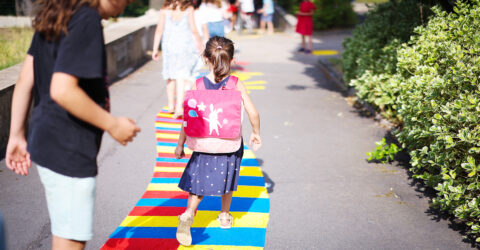 Enveloppes de quartiers : en couleurs et en musique, d’une école à l’autre