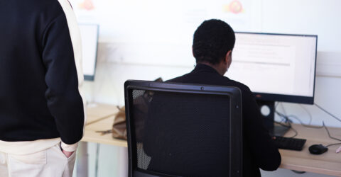 Numérique : des ateliers pour apprendre en toute confiance